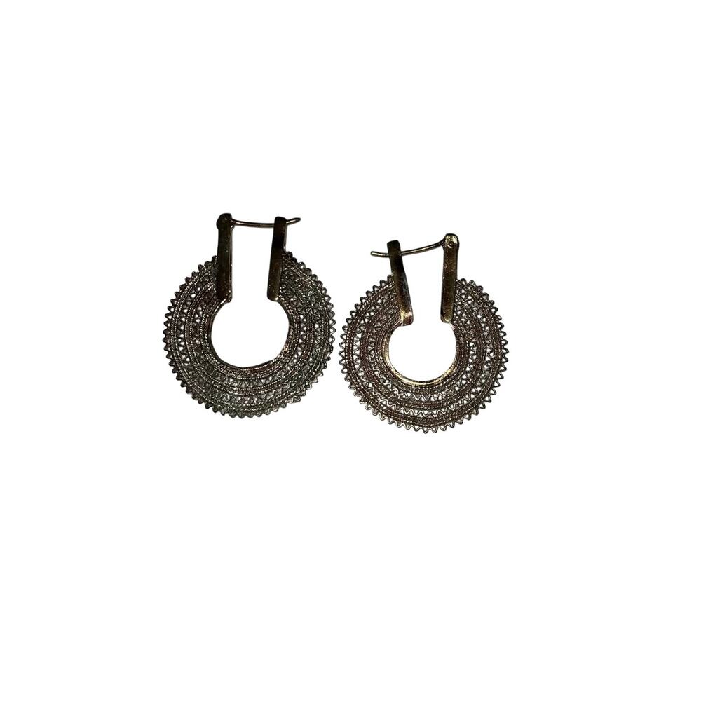 Iris Apfel & Bajalia Silver Tone Filigree Circle Hoop Earrings Artisan Chic